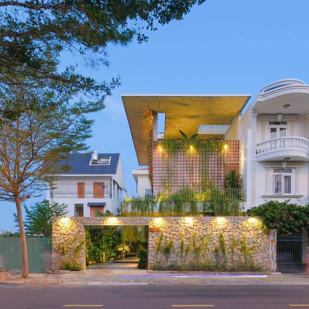 khung cảnh ngôi nhà phố khi lên đèn