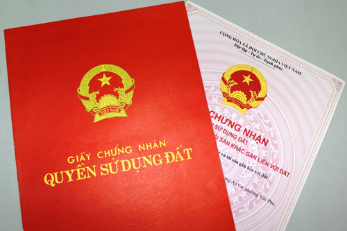 cận cảnh sổ đỏ nhà đất