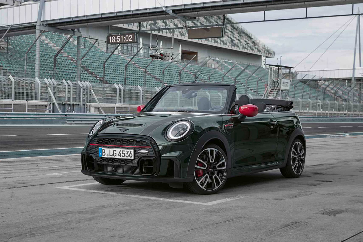 Mẫu xe mui trần MINI John Cooper Works Convertible.