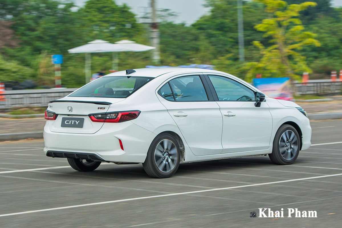 phi&ecirc;n bản thể thao RS đ&atilde; gi&uacute;p Honda City khẳng định vị thế.