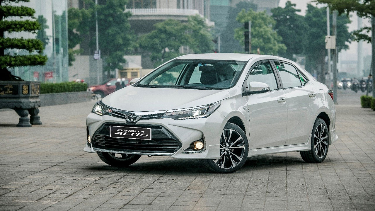Toyota Corolla Altis khuyến mại th&aacute;ng 1/2022.