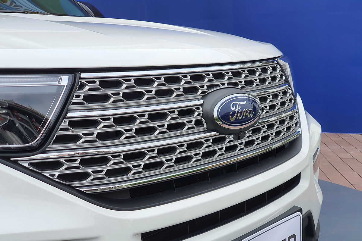 Ford Explorer 2022 có sự đổi mới về ngoại hình.
