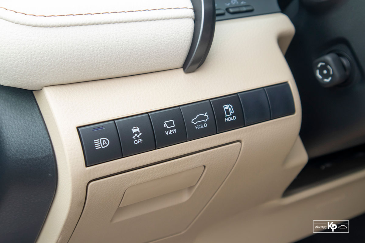 Đánh giá xe Toyota Camry 2022 a22