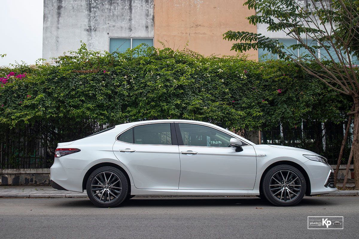 Đánh giá xe Toyota Camry 2022 a9