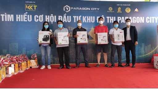 Khách hàng có cơ hội trúng nhiều quà tặng hấp dẫn khi mua sản phẩm Paragon City.