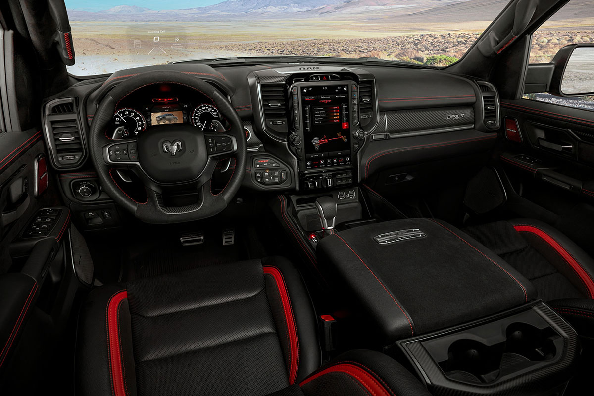 Nội thất của RAM TRX 2022.