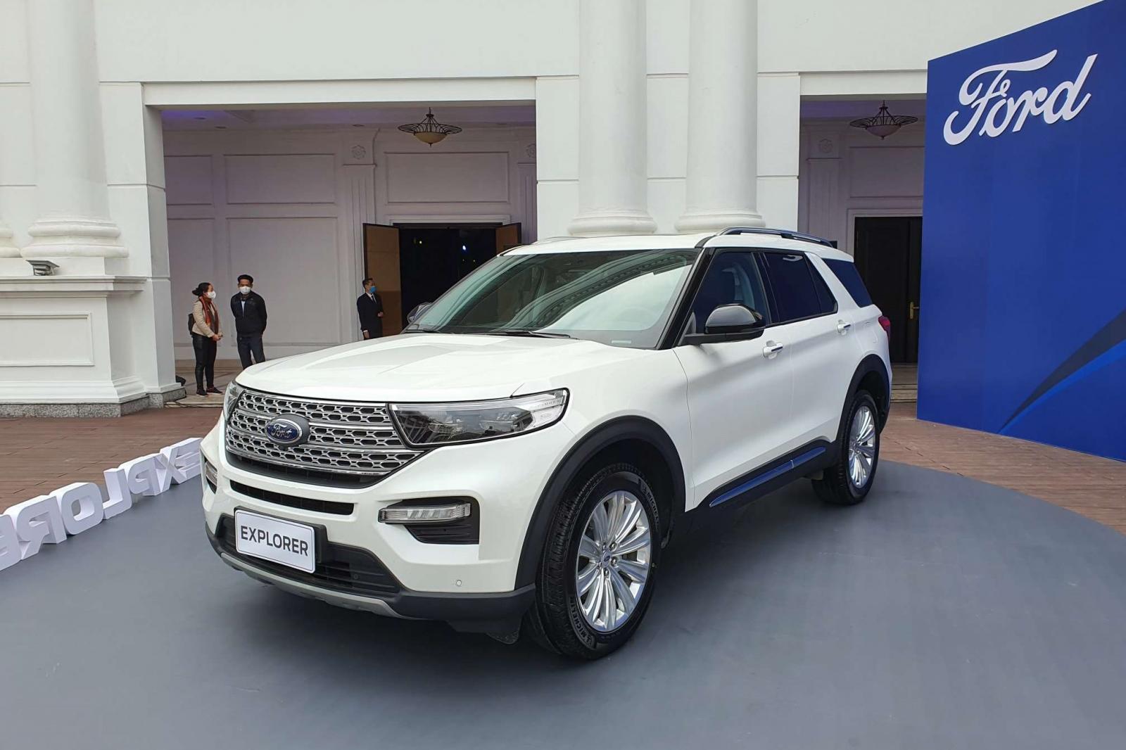 Ford Explorer 2022 vừa ra mắt thị trường Vi&ecirc;̣t 1
