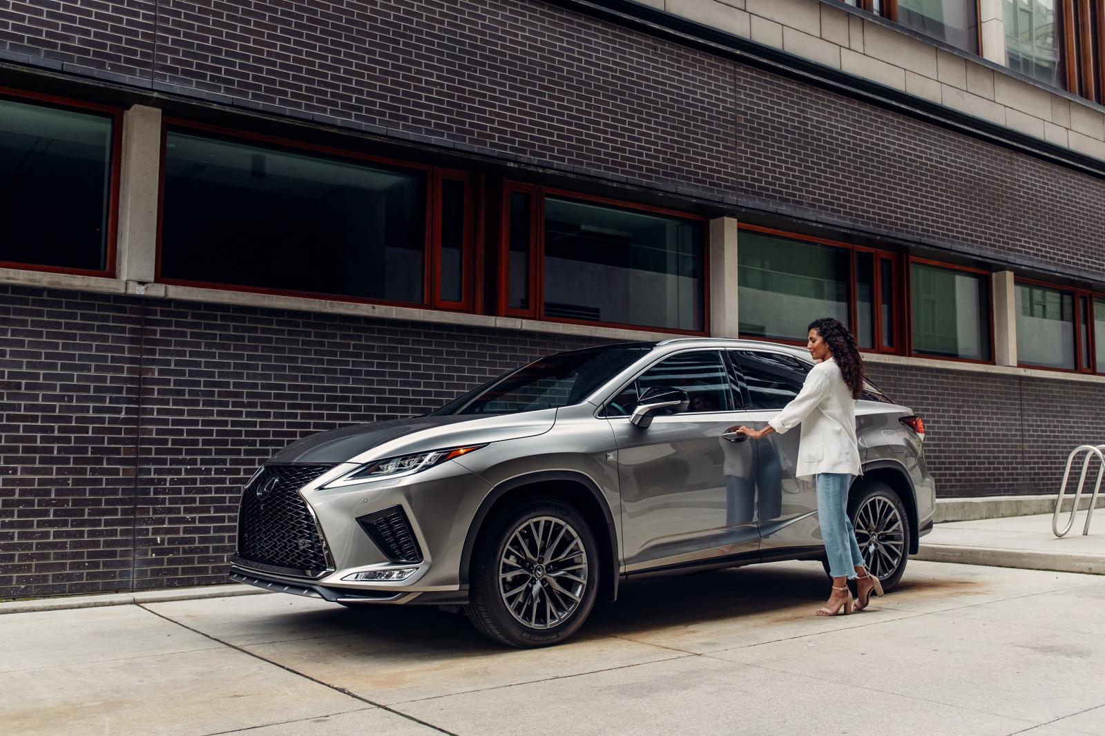 Lexus ra mắt dải sản phẩm F Sport cá tính, đậm chất thể thao dành cho giới trẻ 1