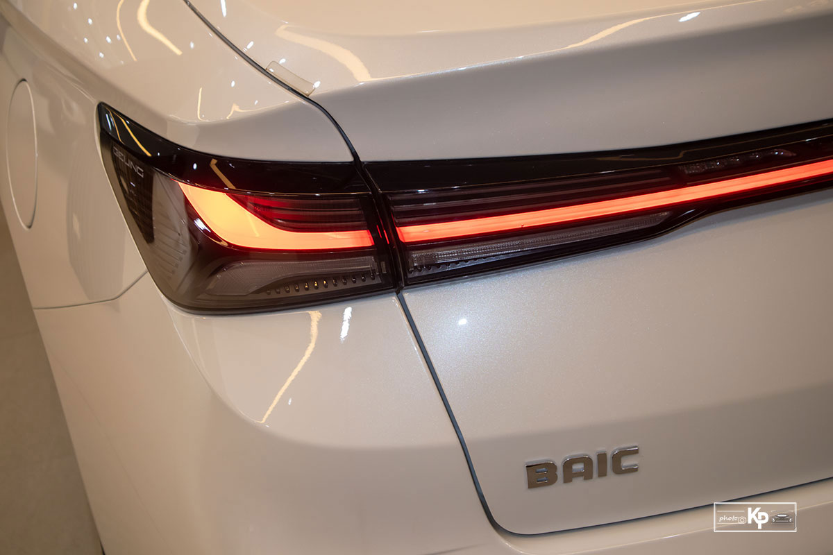 Bóc tem Beijing U5 Plus 2022 vừa ra mắt Việt Nam Sedan hạng C giá dưới 400 triệu đồng a11