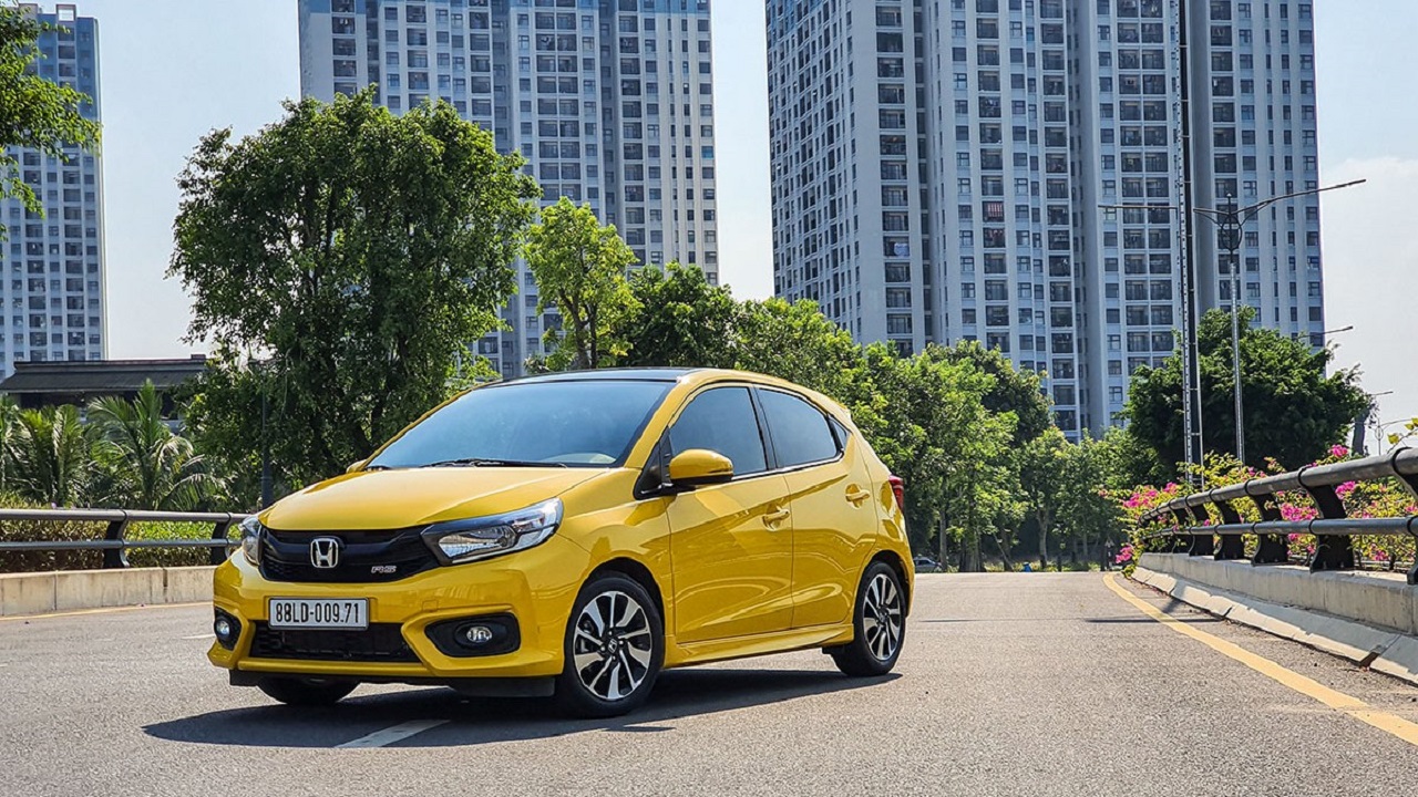 Honda Brio: 2.870 xe 1