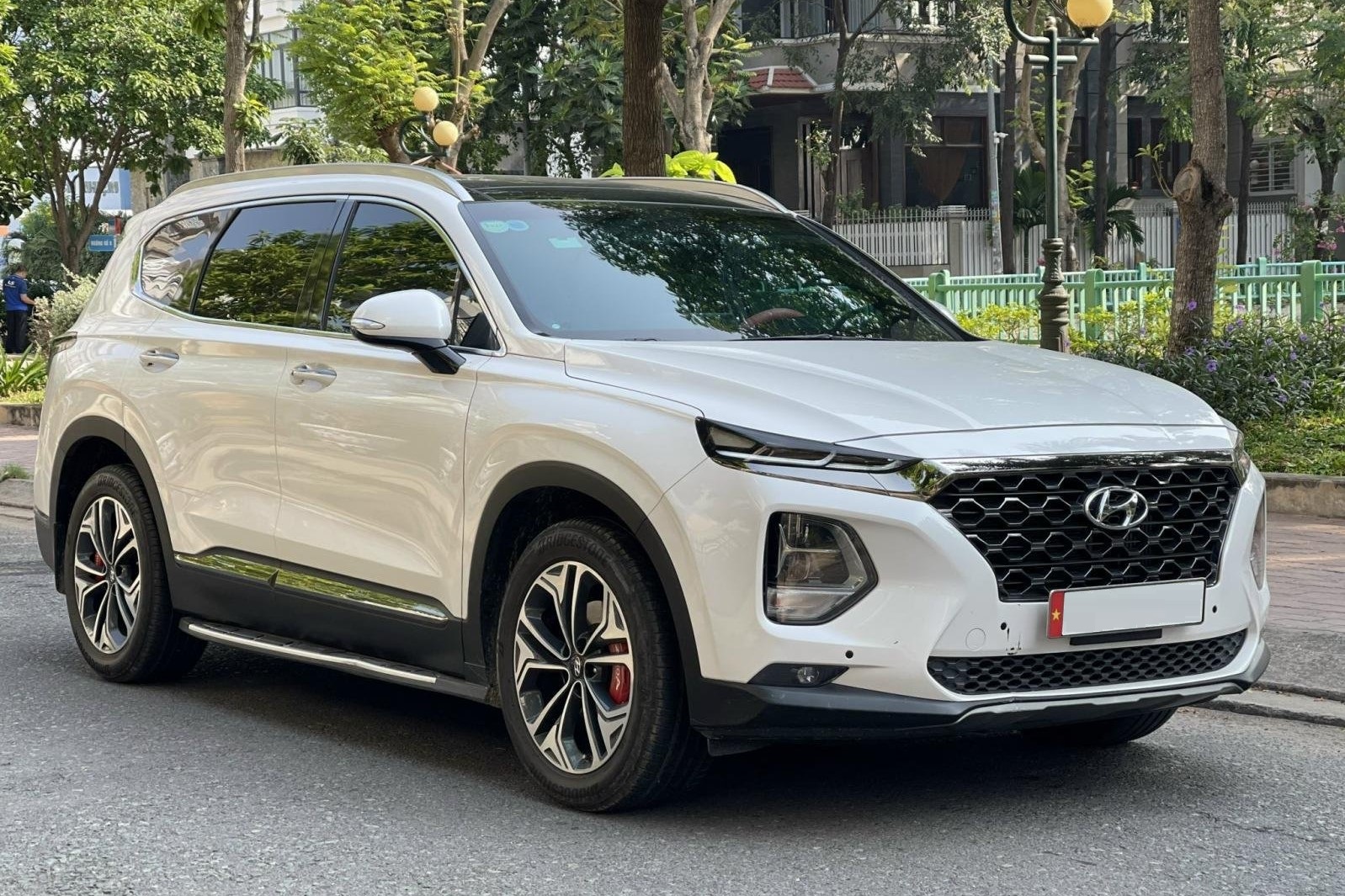 Khách "quay đầu" săn ô tô cũ giá rẻ 1