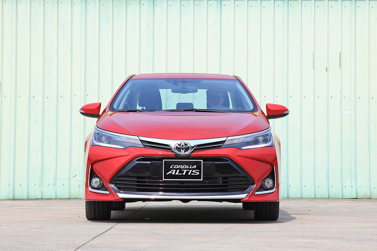 Toyota Corolla Altis từng l&agrave; mẫu xe c&oacute; doanh số ấn tượng.