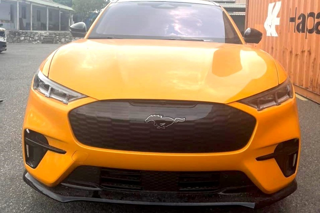 "Tóm gọn" chiếc Ford Mustang Mach-E GT Performance Edition đầu tiên cập bến Việt Nam 1