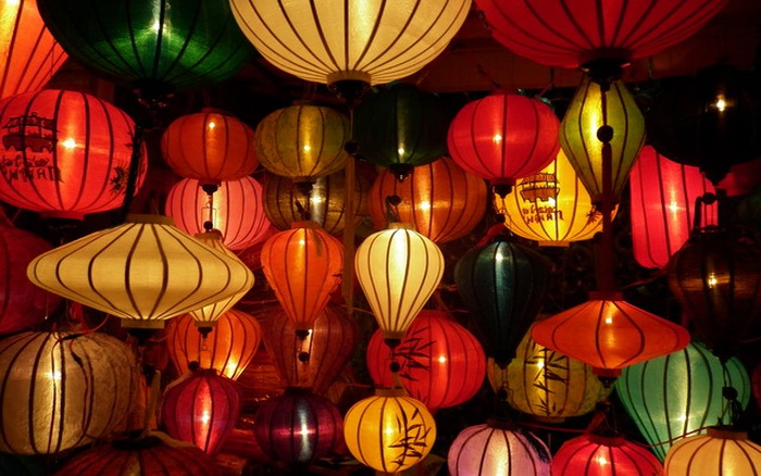 Đ&egrave;n lồng đỏ