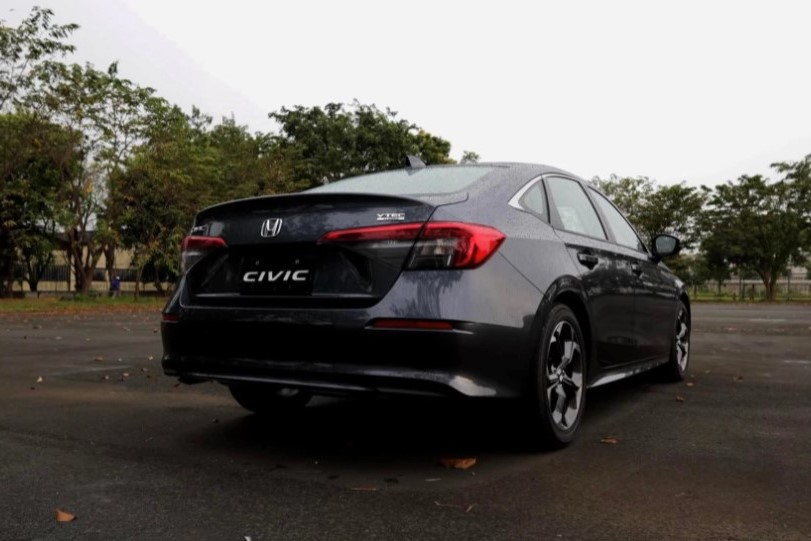 Honda Civic G 2022 có thêm một số tính năng mà bản E không có 1