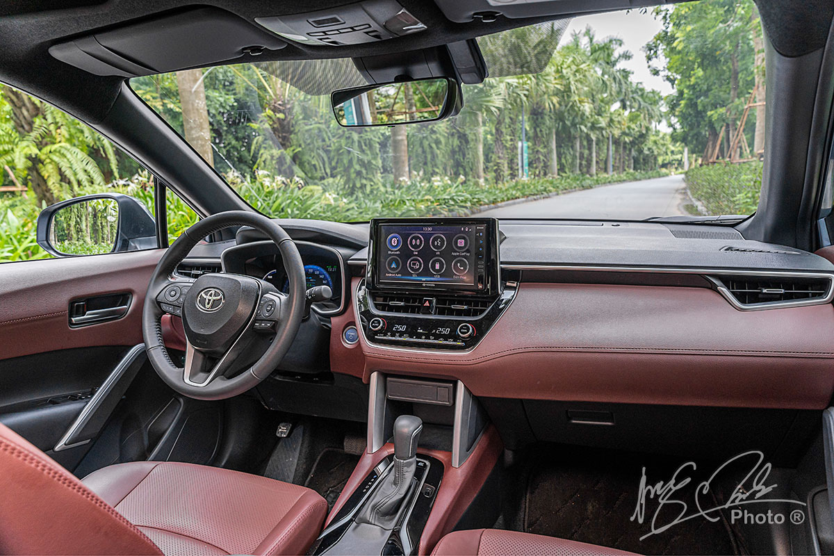 Nội thất xe Toyota Corolla Cross 1