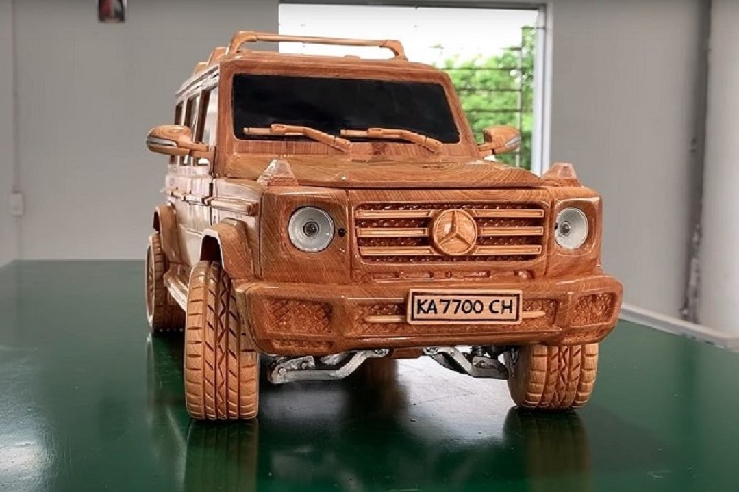 Ngắm "siêu phẩm" Mercedes-Benz G500 4x4² bằng gỗ của người Việt: Chất như xe thật! 1