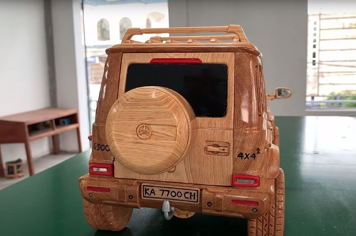 Mercedes-Benz G500 4x4² ra mắt thế giới lần đầu tiên vào năm 2015 1