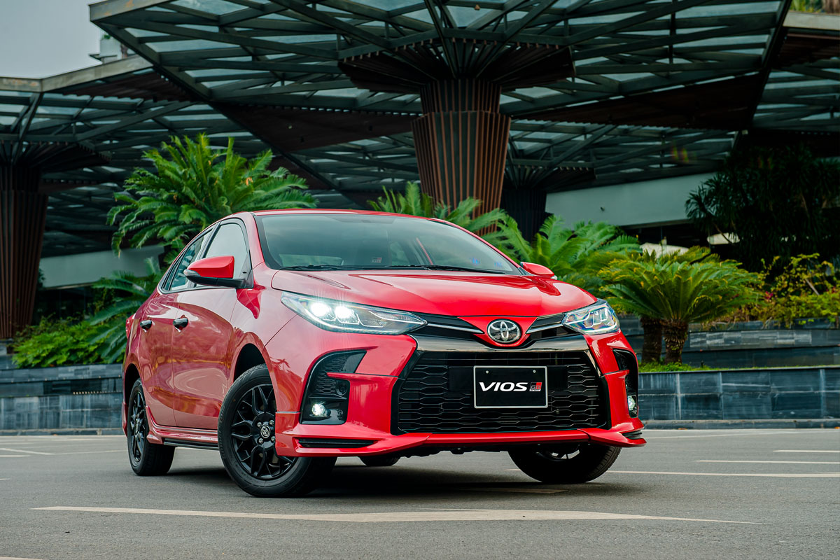 Toyota Vios b&aacute;n được 1.446 xe.