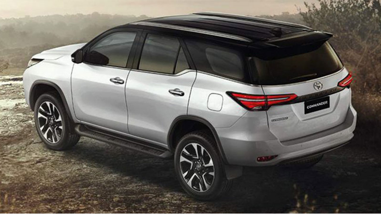 Toyota Fortuner Commander 2022 1.