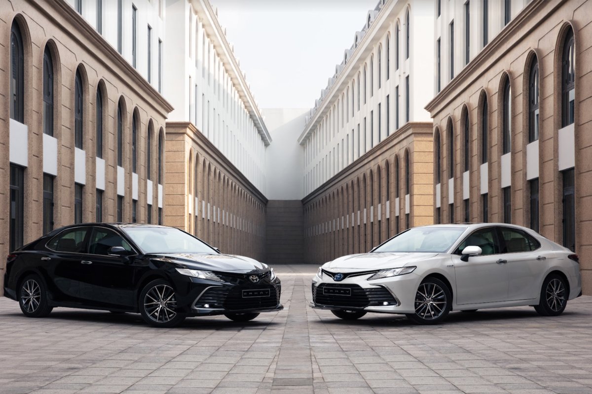 Sedan tầm gi&aacute; 1 tỷ th&aacute;ng 1/2022: Camry dẫn đầu, Lux A2.0 thấp kỷ lục.