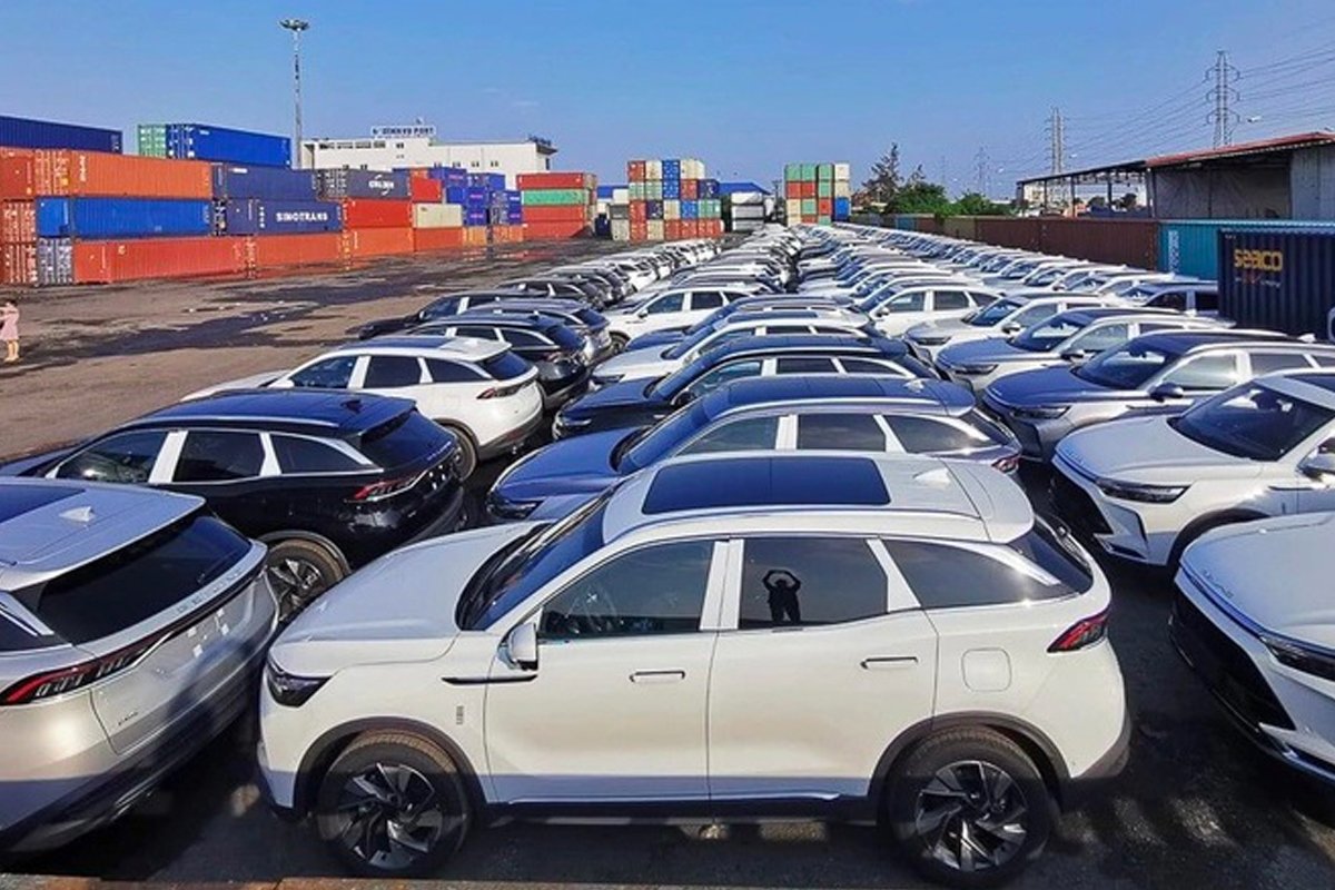 Xe nhập Trung Quốc về Việt Nam giảm mạnh trong tháng 1/2022.