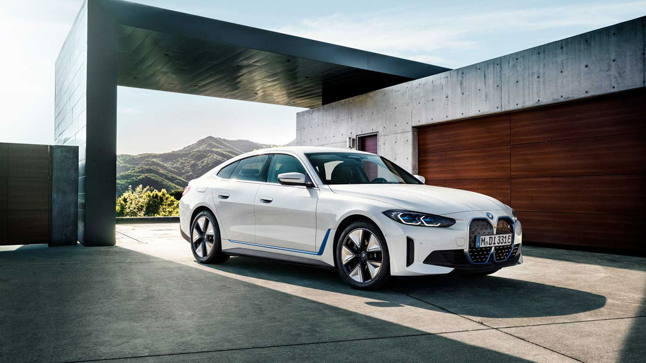 BMW i4.