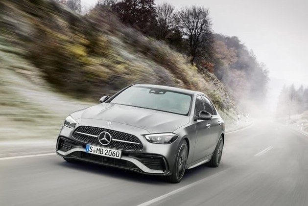 Mercedes-Benz C-class th&ecirc;́ h&ecirc;̣ mới tăng giá so với "người ti&ecirc;̀n nhi&ecirc;̣m" 1