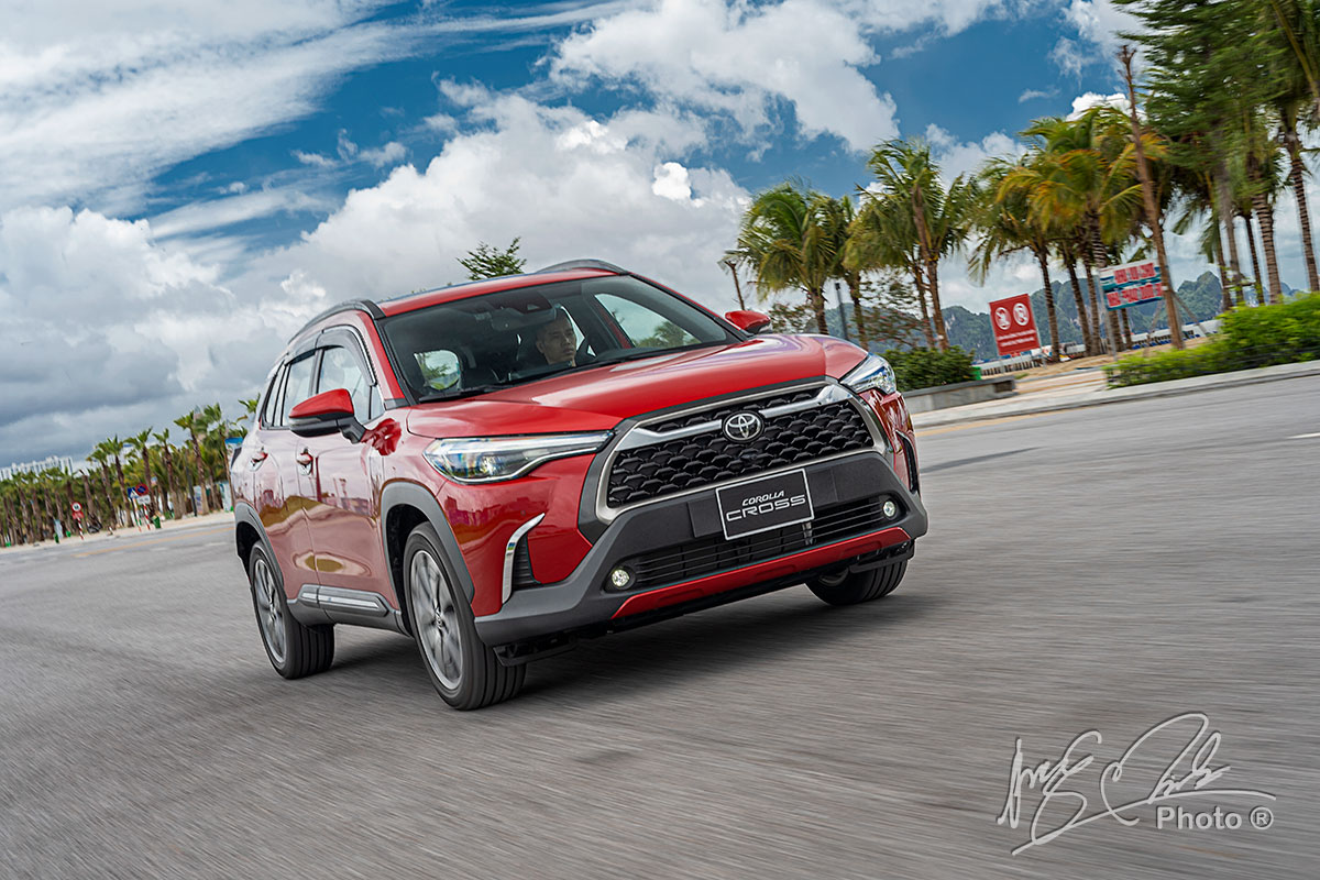 Toyota Corolla Cross hiện đang dẫn đầu phân khúc 1