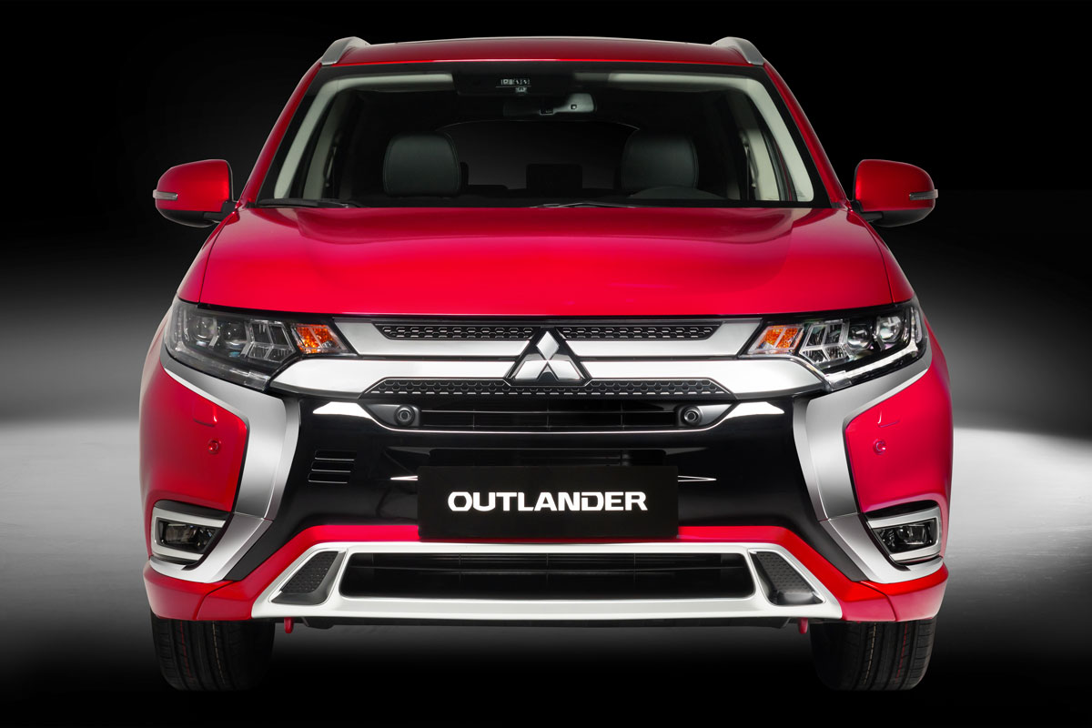 Đầu xe Mitsubishi Outlander 2022.