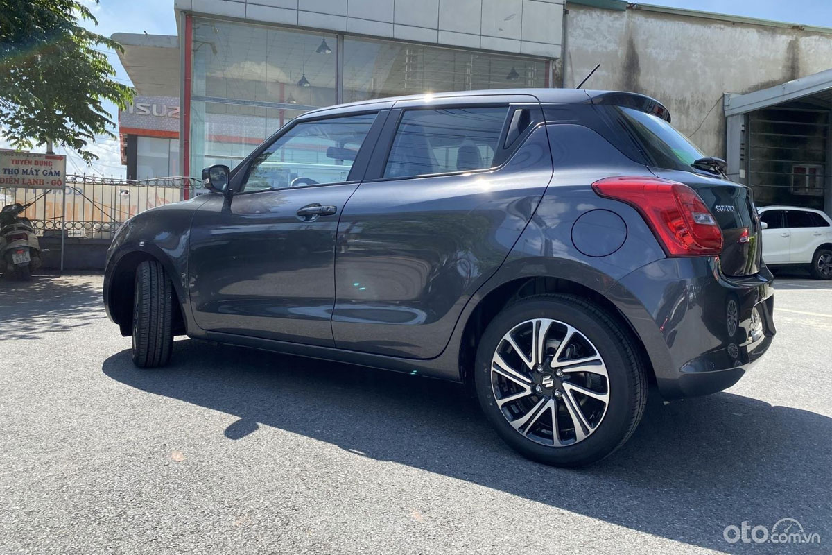 Suzuki Swift hiện đang được nhập khẩu từ Th&aacute;i Lan.