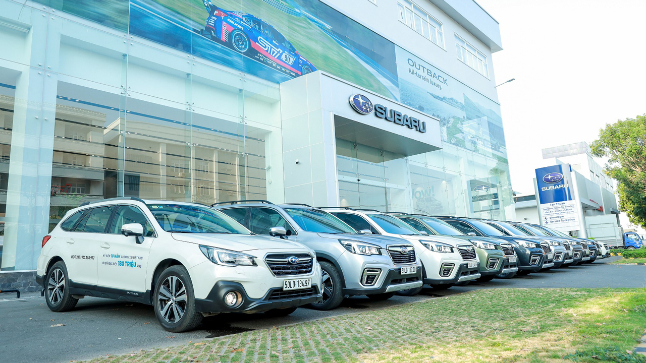 Subaru Forester giảm gi&aacute; gần 200 triệu đồng, tặng k&egrave;m qu&agrave; tặng hấp dẫn 1