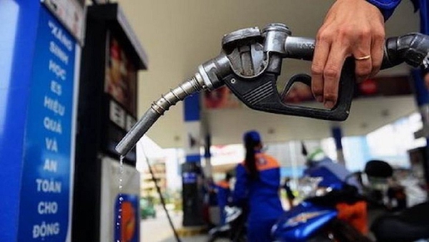 Giá xăng liên tục lập đỉnh những ngày đầu tháng 3/2022