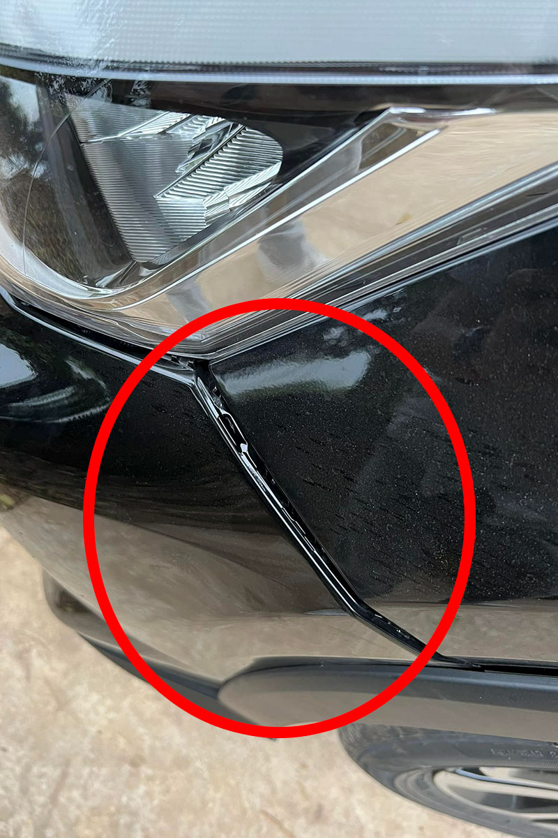 Hiện tượng bung cản trước đ&atilde; xảy ra tr&ecirc;n xe Toyota Raize tại Việt Nam.