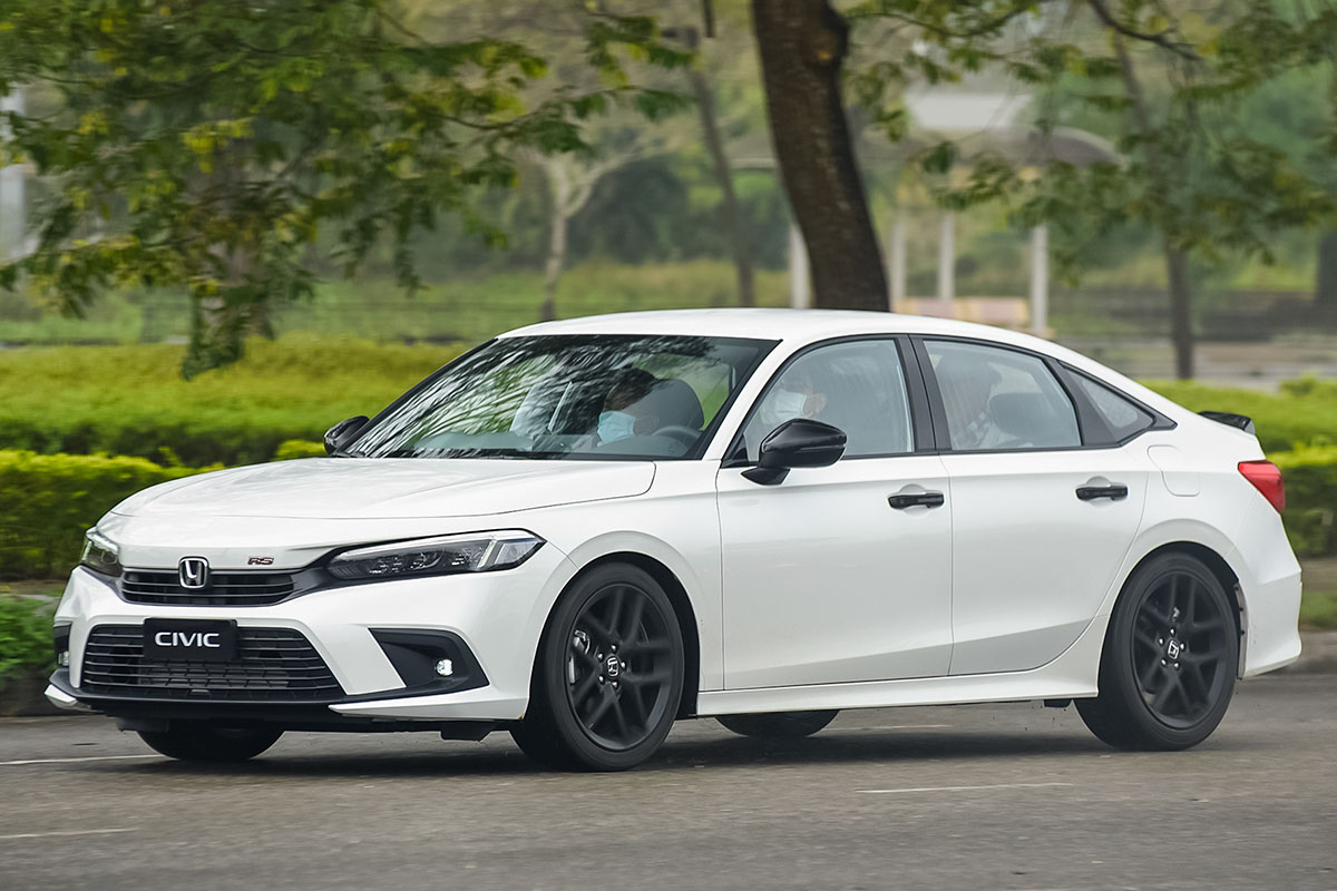 Honda Civic 2022 ra mắt thị trường Việt.