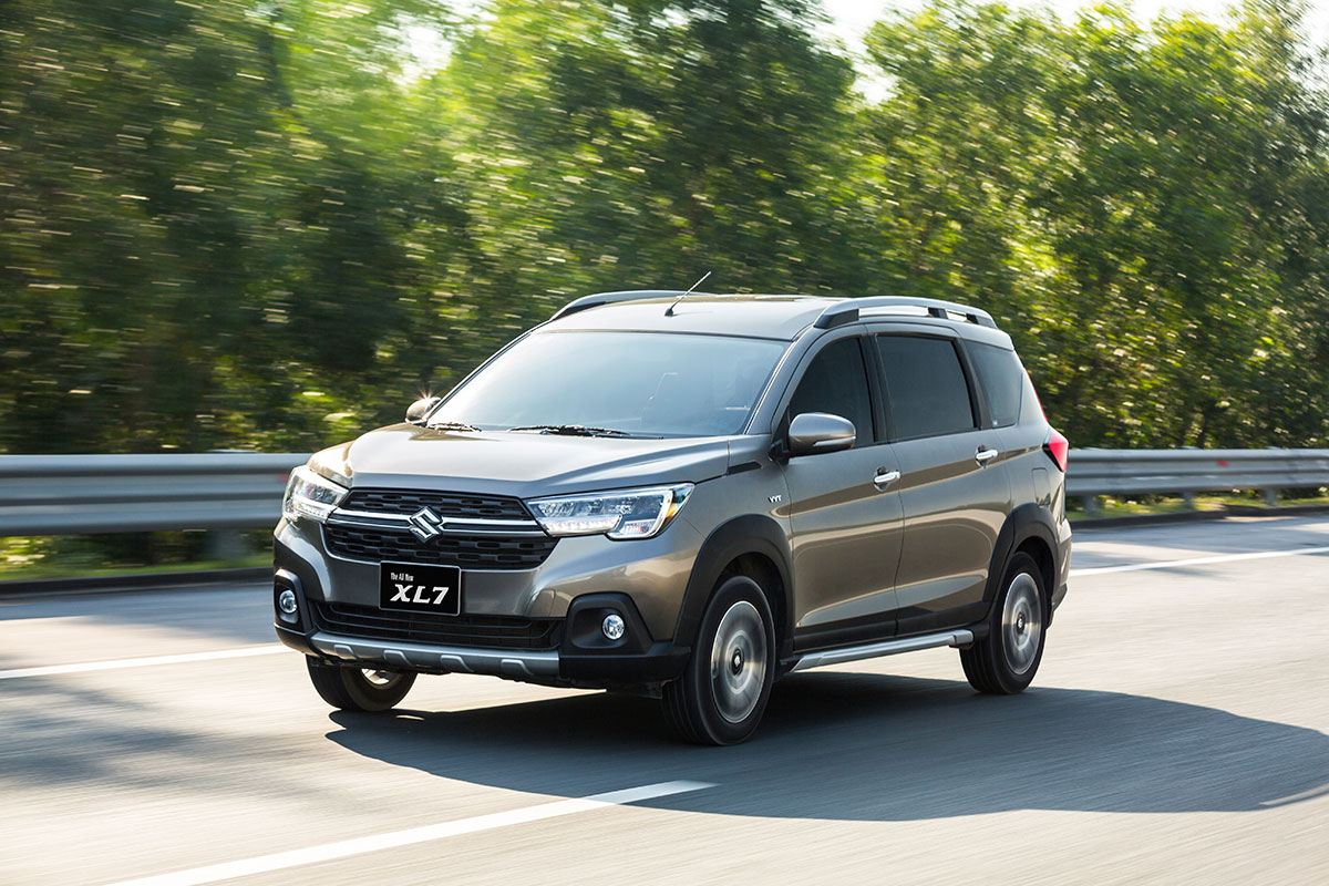 D&ograve;ng xe Suzuki XL7 c&oacute; th&acirc;n xe nhẹ, tỷ số c&ocirc;ng suất trọng lượng tối ưu.