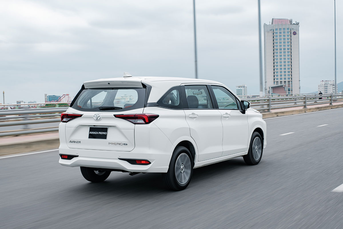 Toyota Avanza Premio
