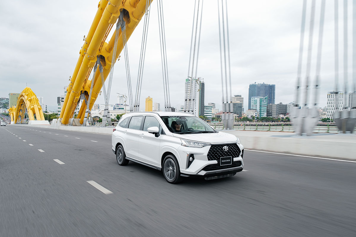 Gi&aacute; b&aacute;n đang l&agrave; lợi thế rất lớn d&agrave;nh cho bộ đ&ocirc;i Toyota Avanza Premio v&agrave; Veloz Cross.