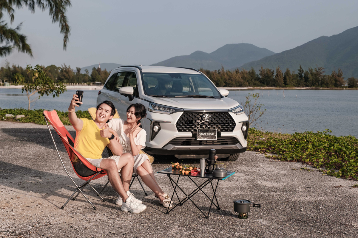  Toyota Veloz Cross được định vị cao c&acirc;́p hơn Avanza Premio.