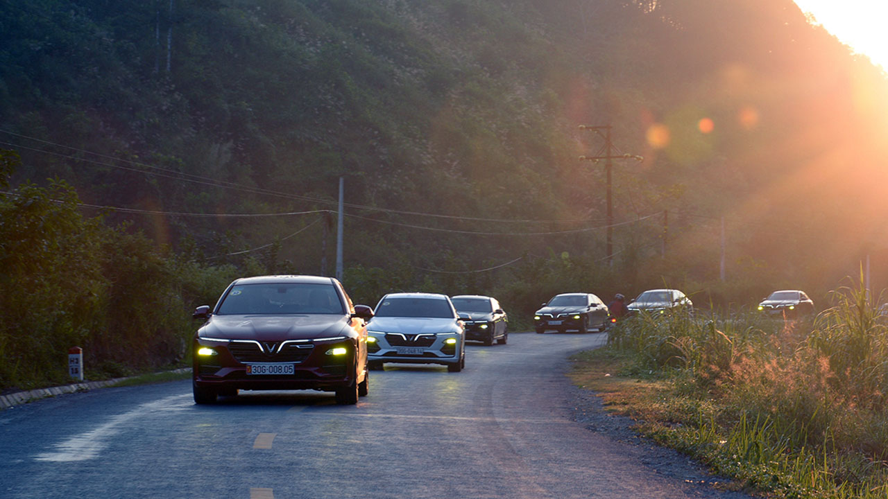 H&agrave;nh tr&igrave;nh H&agrave; Giang c&ugrave;ng VinFast.