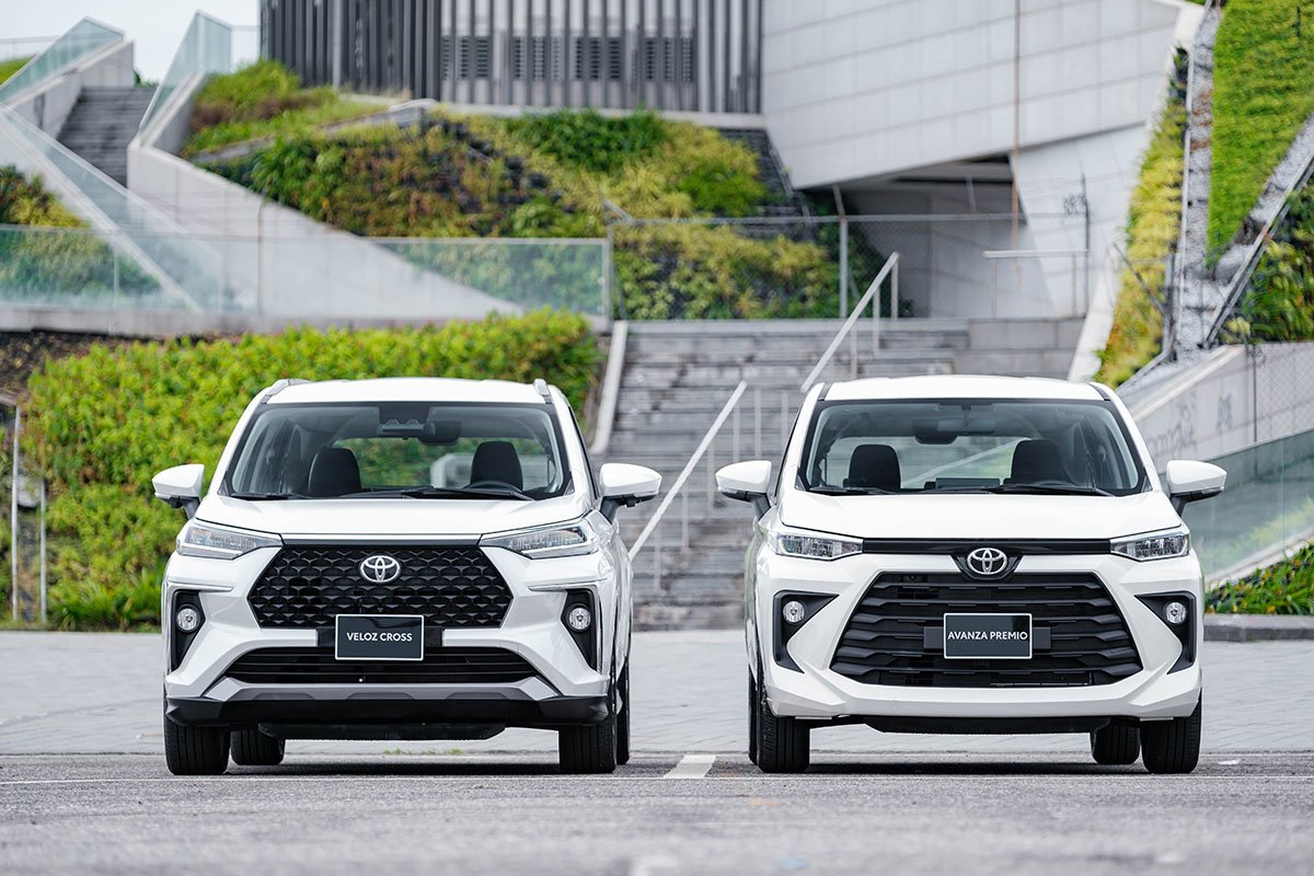Bộ đ&ocirc;i Toyota Avanza Premio v&agrave; Veloz Cross: Gi&aacute; từ 548 triệu đồng.