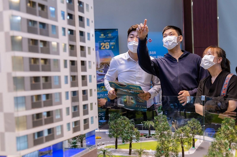 Giá nhà càng lên cao khiến cho các gia đình trẻ gặp nhiều khó khăn trong việc sở hữu tổ ấm của riêng mình