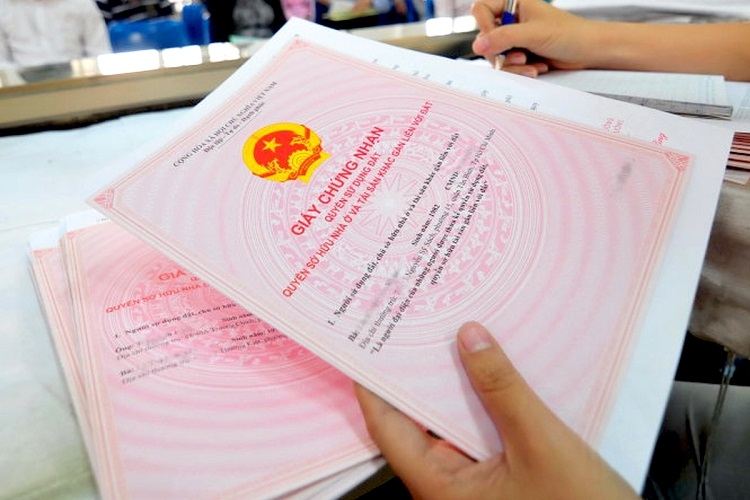 cận cảnh mặt trong của sổ đỏ, sổ hồng