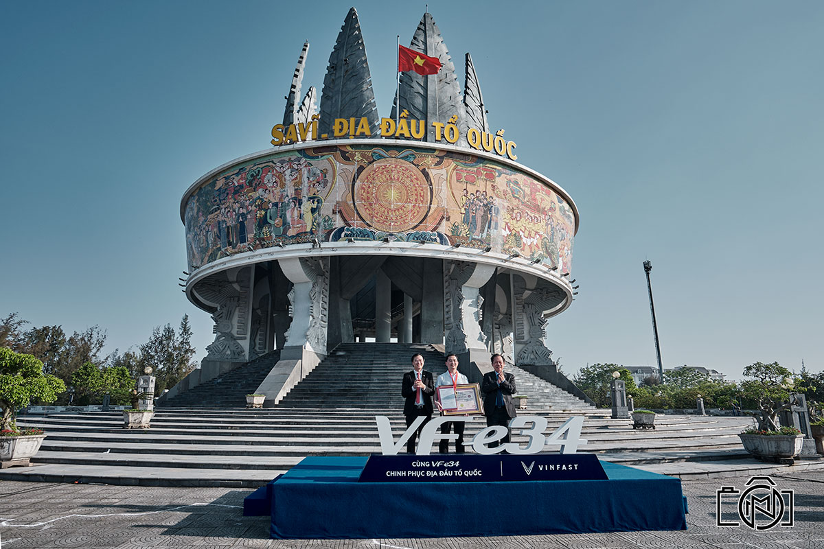 Hơn 100 xe &ocirc; t&ocirc; điện VinFast tham gia h&agrave;nh tr&igrave;nh chinh phục mũi cực Đ&ocirc;ng Bắc tổ quốc 7.