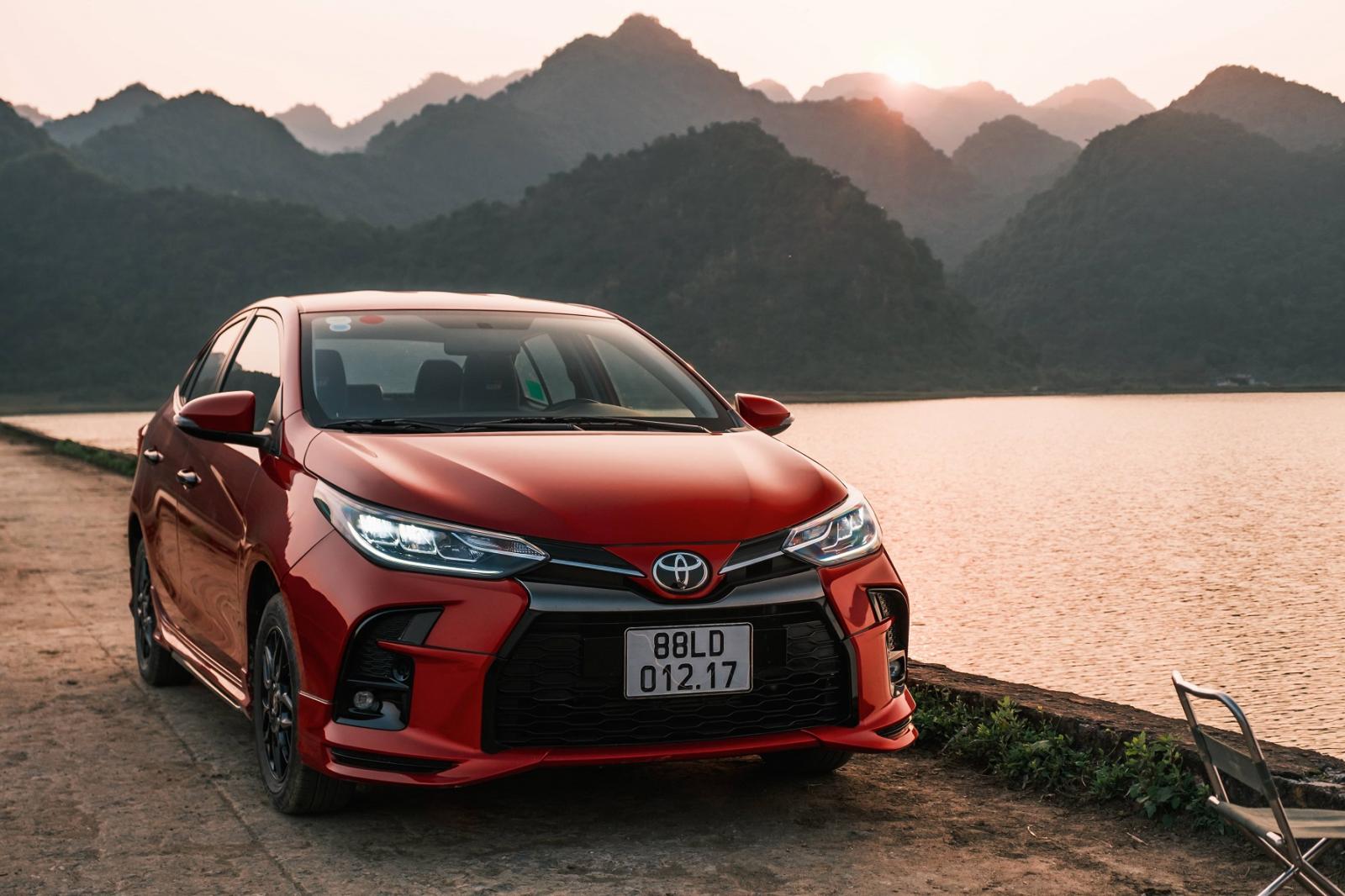 Cuộc đua doanh số th&aacute;ng 3: Toyota cho Hyundai "h&iacute;t kh&oacute;i" 1