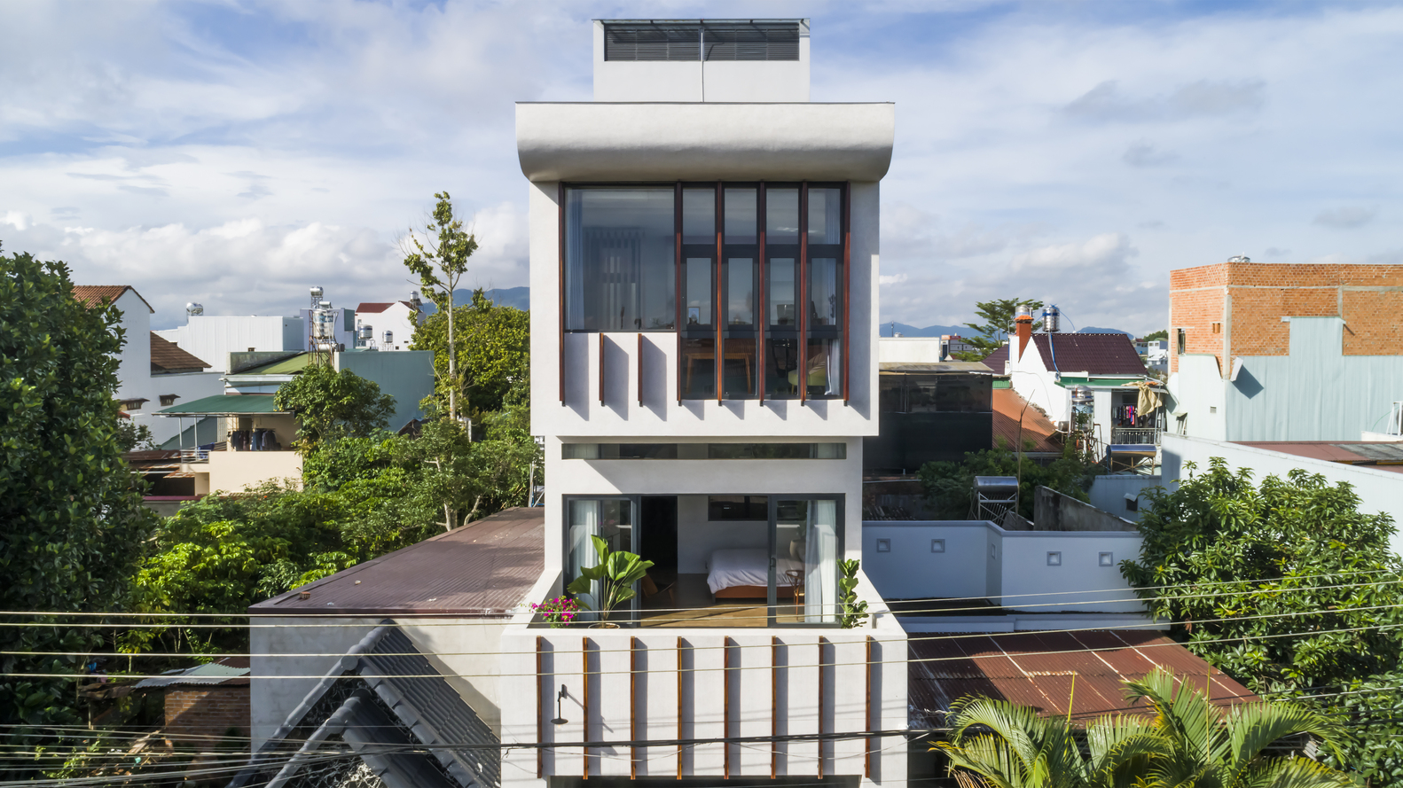 cận cảnh c&aacute;c tầng tr&ecirc;n nh&agrave; ống ở Bảo Lộc
