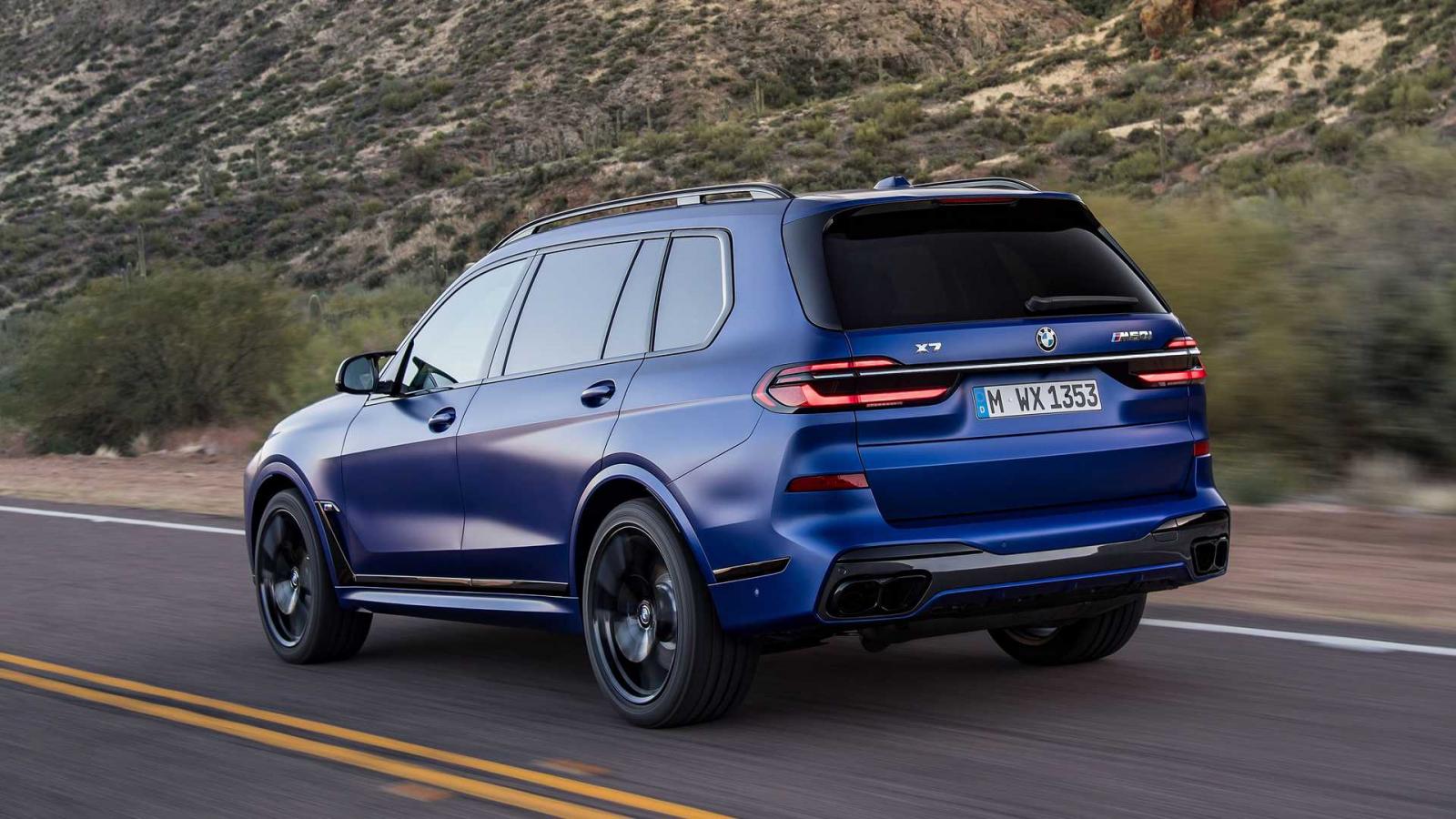 BMW X7 2023 ph&iacute;a sau.