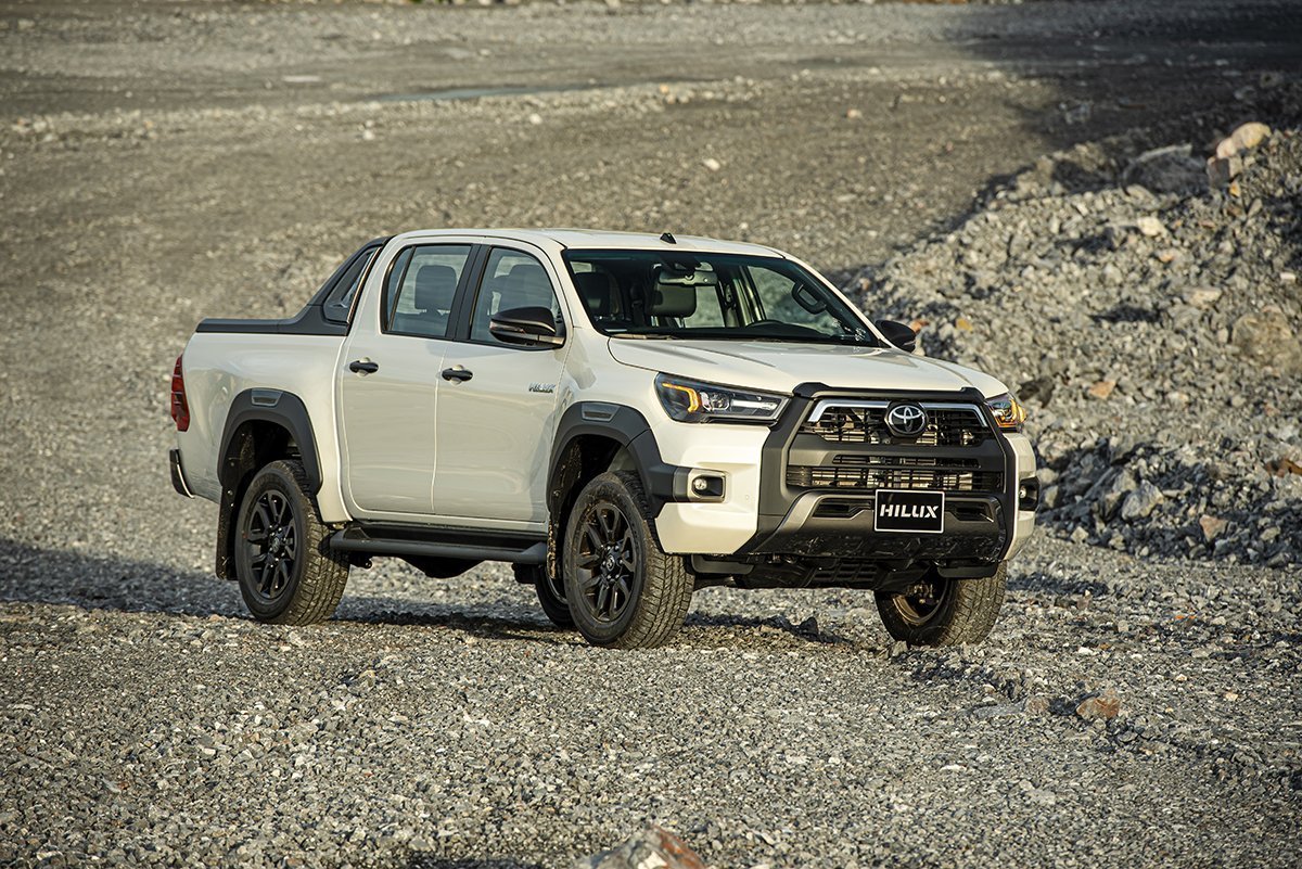 Toyota Hilux b&aacute;n được vỏn vẹn 10 xe trong qu&yacute; I/2022.