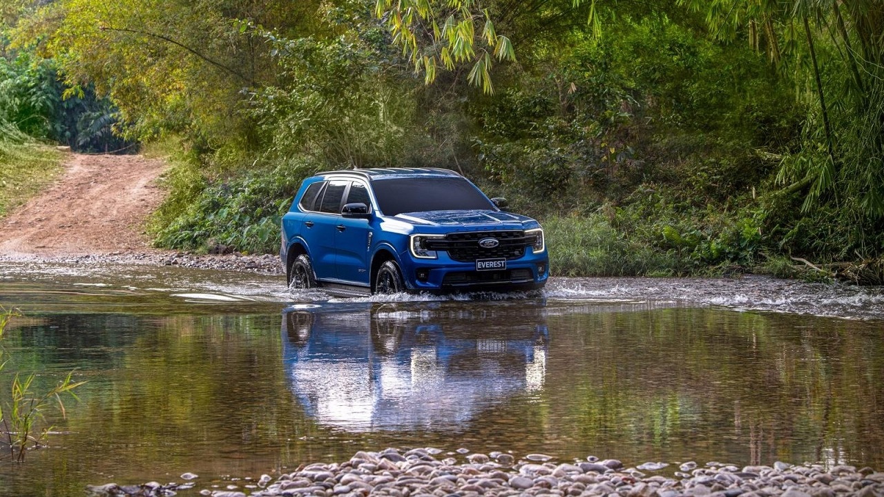Ford Everest bất ngờ bán chạy, đe dọa ngôi vương của Toyota Fortuner 1