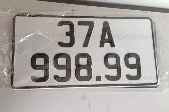 Mitsubishi Xpander&nbsp;biển 998.99 được trả 900 triệu, 1